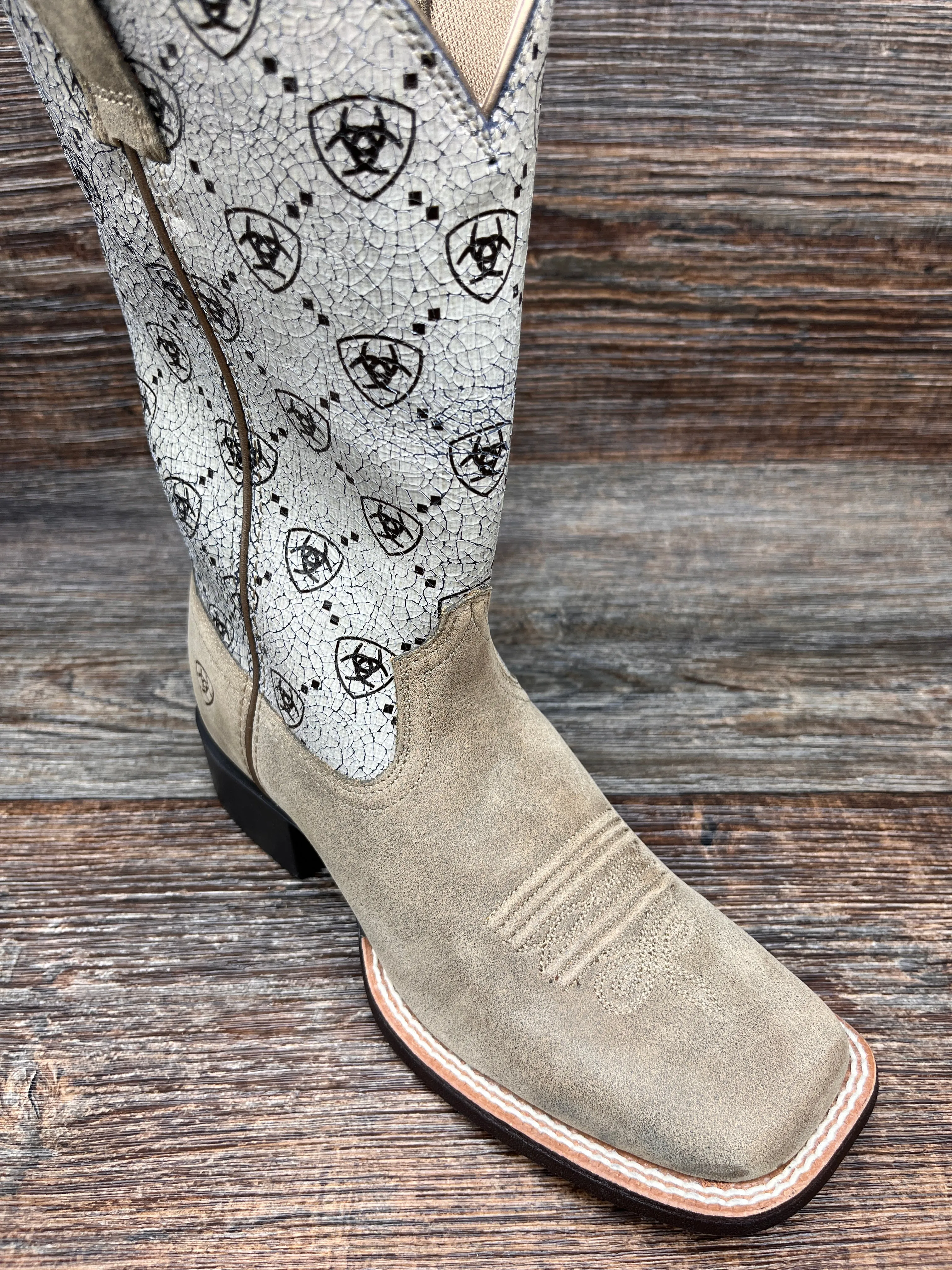 10040362 Women's Round Up Wide Square Toe Western Boot by Ariat